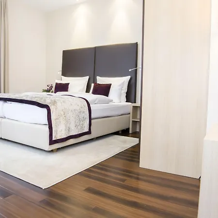 Hotel Merkur 3*