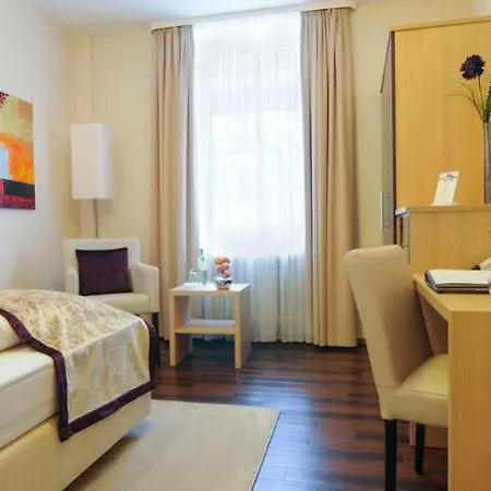 Hotel Merkur 3*